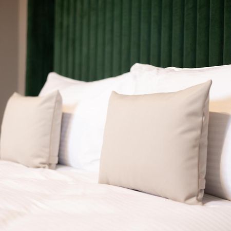 R.Hotel Черновцы Экстерьер фото