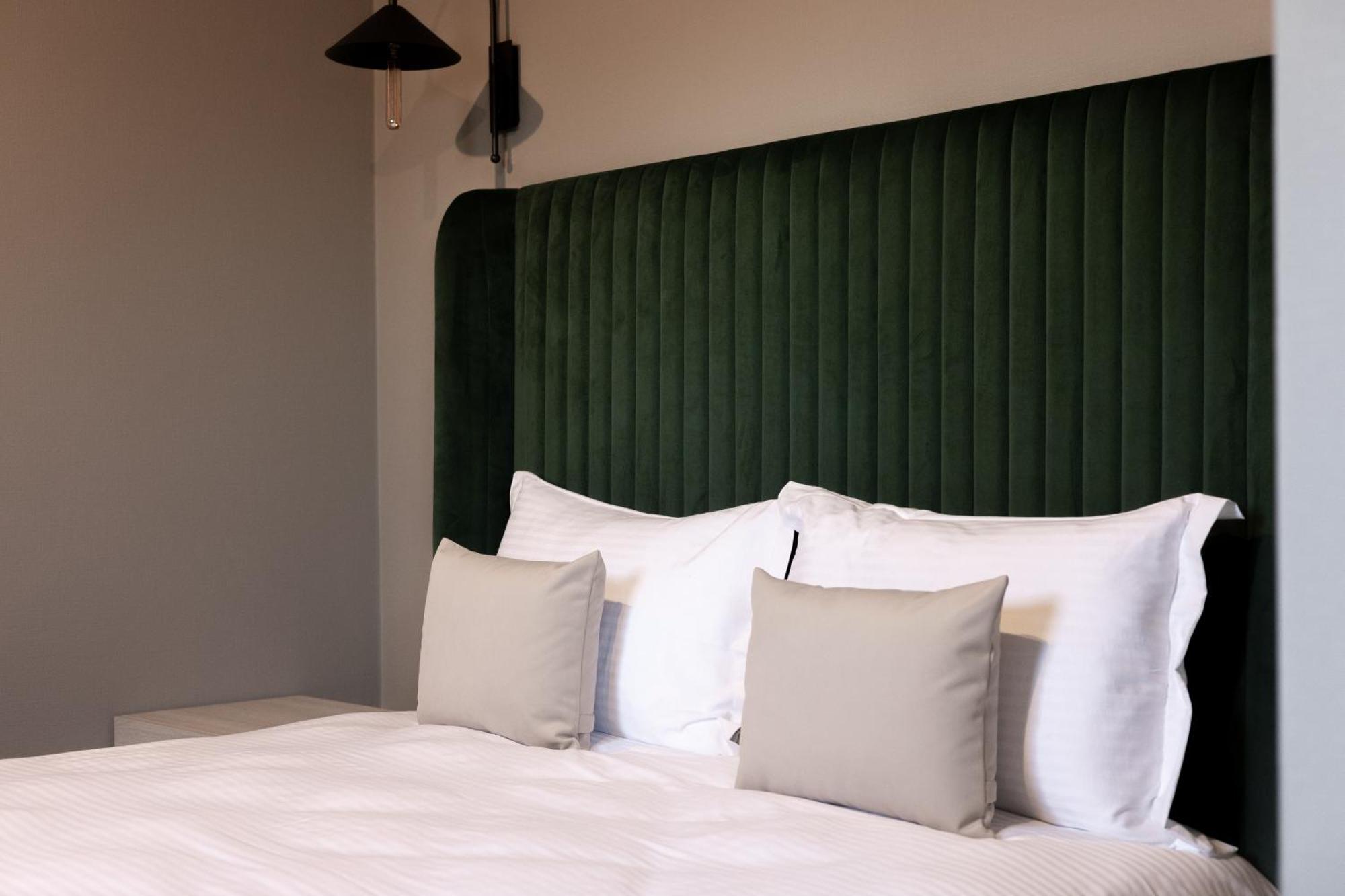 R.Hotel Черновцы Экстерьер фото