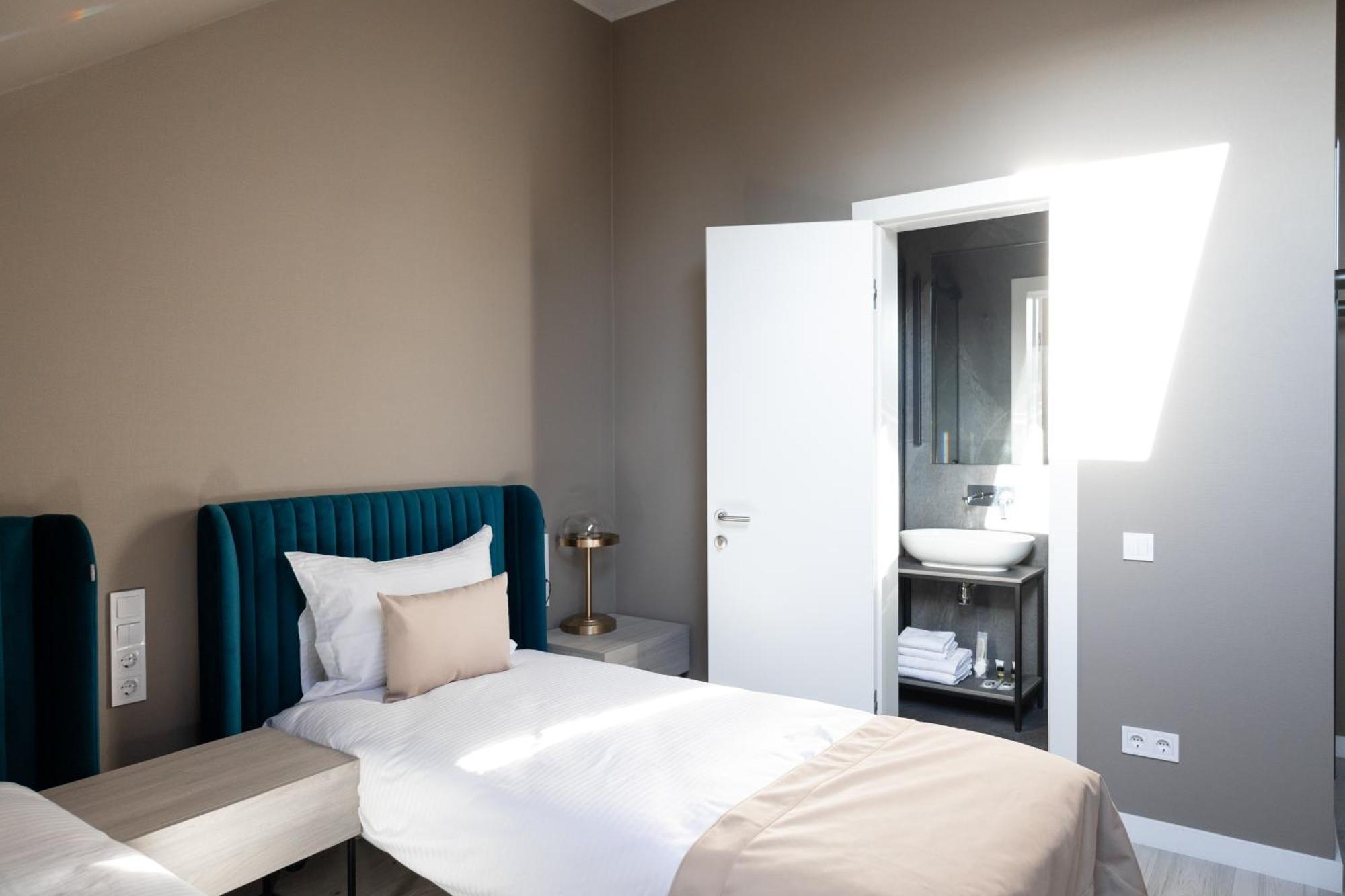 R.Hotel Черновцы Экстерьер фото